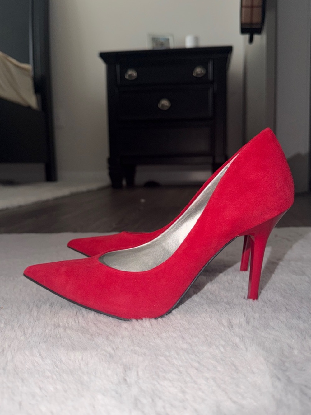 Guess Red Pointed-Toe Suede Pumps - Picture 3 of 6